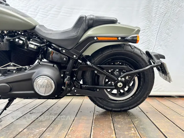 HARLEY-DAVIDSON SOFTAIL FAT BOB 114