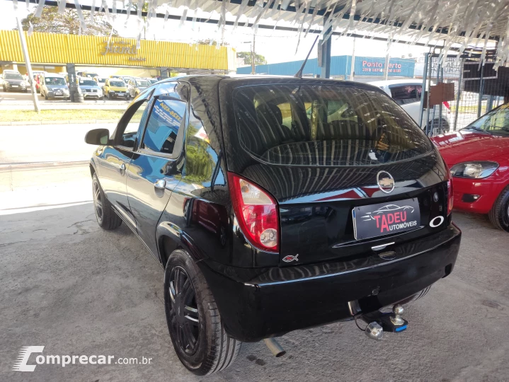 CELTA 1.0 MPFI Life 8V