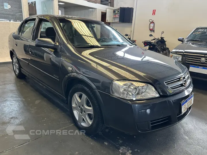 ASTRA 2.0 MPFI Advantage Sedan 8V