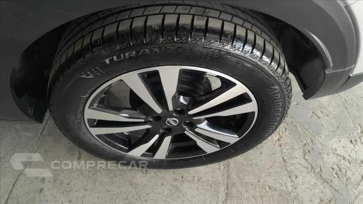 KICKS PLAY 1.6 16V FLEXSTART SENSE XTRONIC