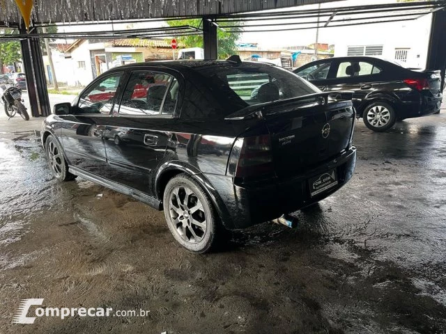 ASTRA HATCH - 2.0 MPFI ADVANTAGE 8V 4P MANUAL