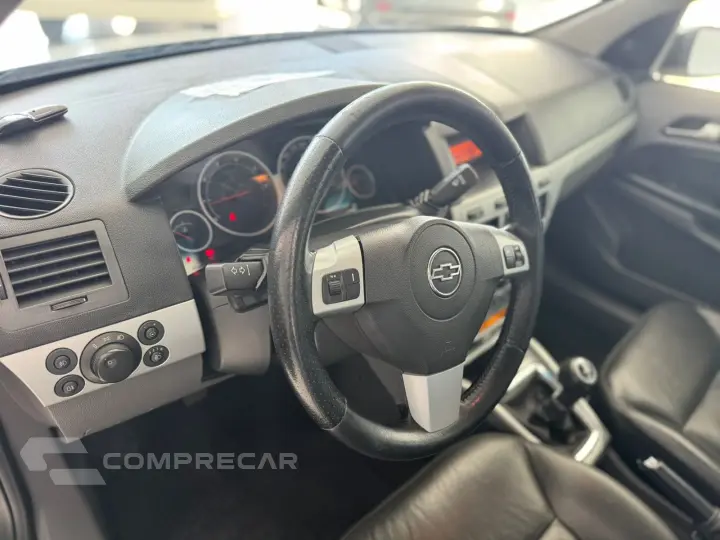 VECTRA 2.0 MPFI ELEGANCE 8V FLEX 4P MANUAL