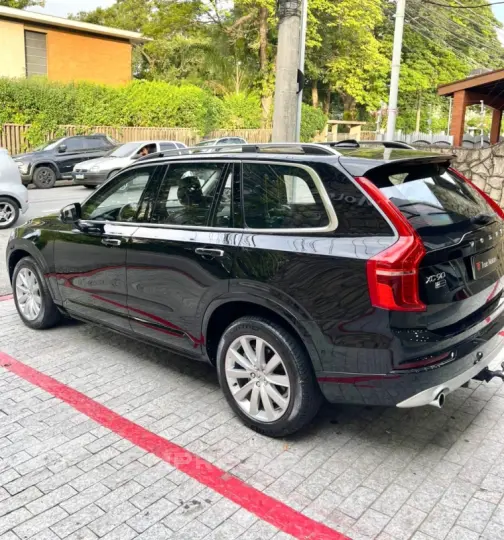 XC90 2.0 T6 Momentum AWD Geartronic