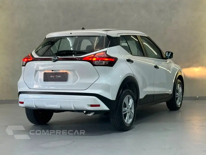 KICKS Active 1.6 16V Flex Aut.