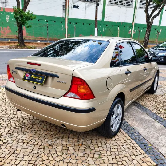 Focus Sedan 2.0 16V/2.0 16V Flex 4p