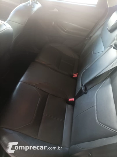 FOCUS 2.0 Titanium Fastback 16V