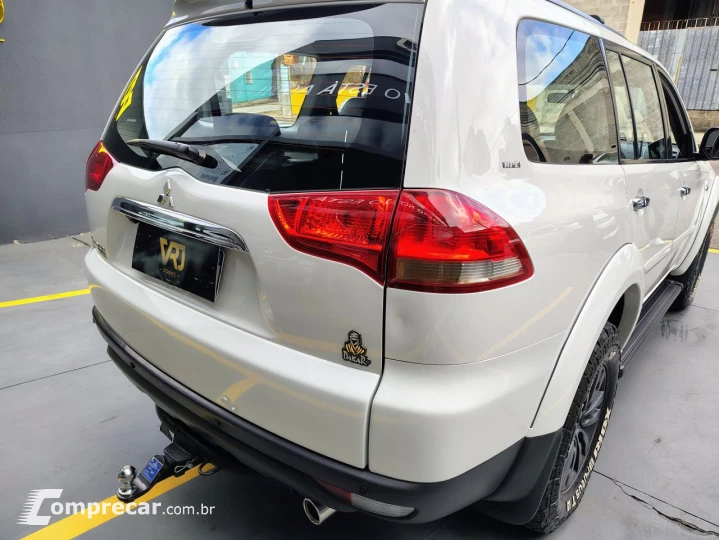 Pajero DAKAR/HPE 3.5 4x4 Flex 5p Aut.