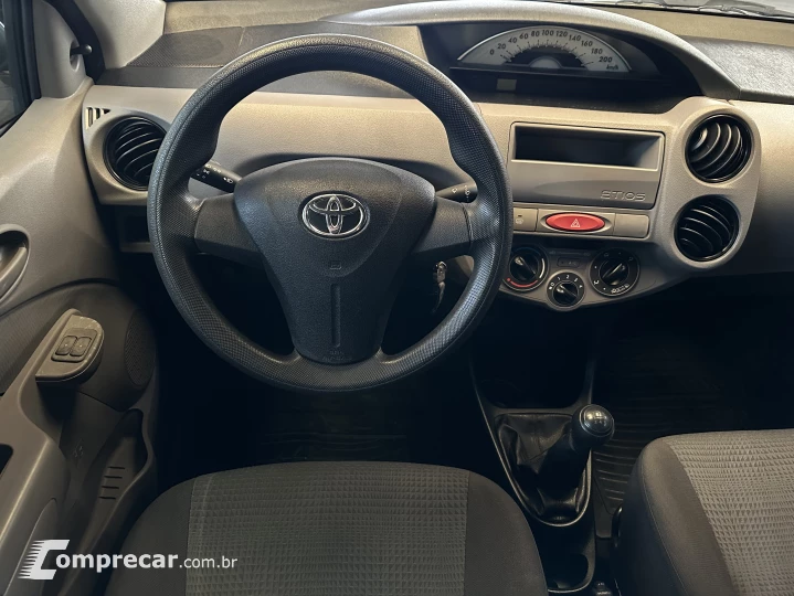 ETIOS 1.5 X Sedan 16V