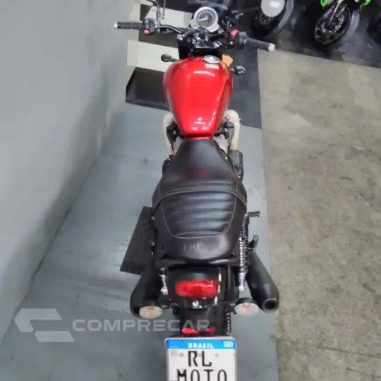 STREET TWIN 900