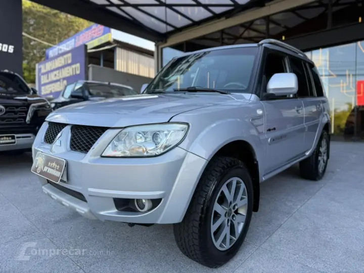 PAJERO TR4 2.0 4X4 16V 140CV FLEX 4P AUTOMÁTICO