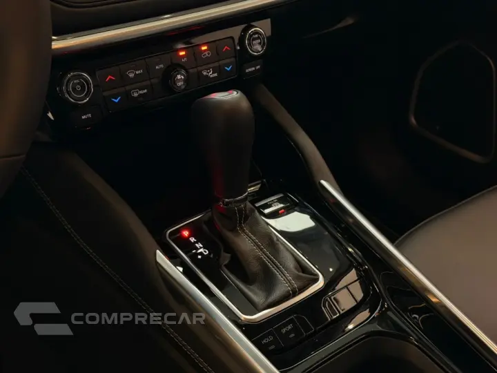 COMMANDER 1.3 T270 TURBO FLEX LONGITUDE AT6