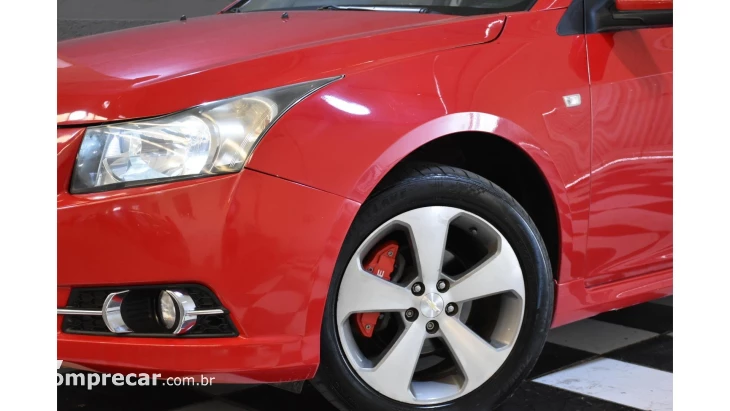 CRUZE HATCH - 1.8 LT SPORT6 16V 4P AUTOMÁTICO