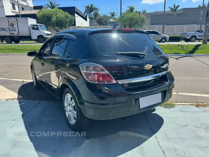 VECTRA 2.0 MPFI GT Hatch 8V