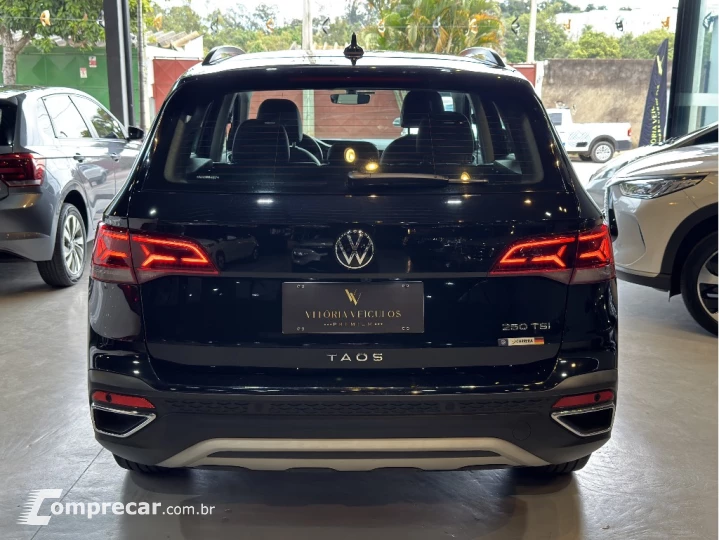 TAOS 1.4 250 TSI TOTAL FLEX COMFORTLINE AUTOMÁTICO