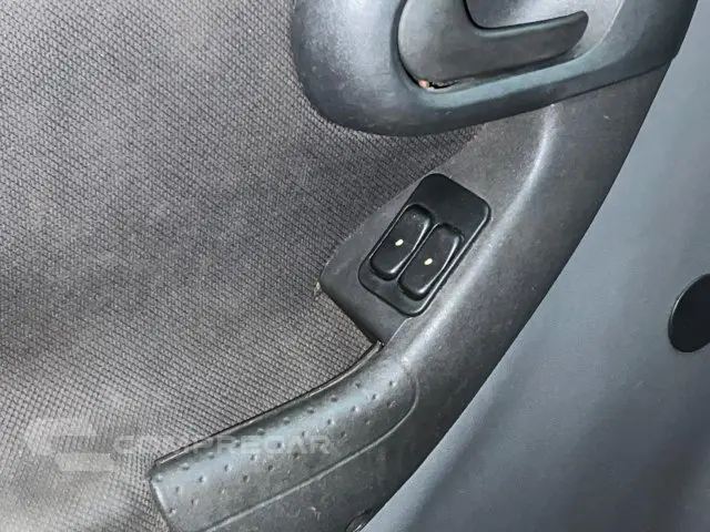 CORSA SEDAN - 1.0 MPFI MAXX SEDAN 8V 4P MANUAL