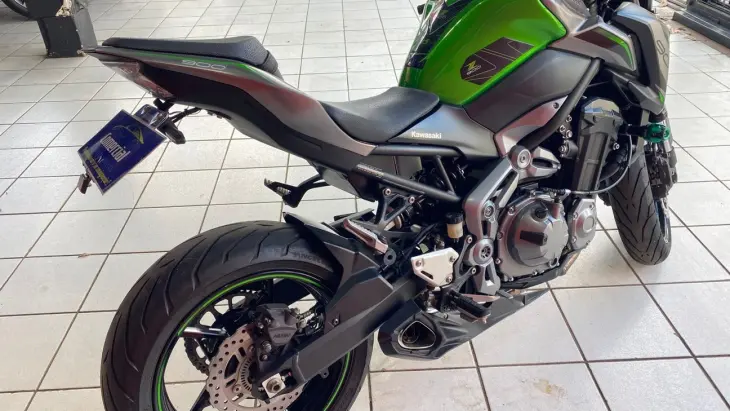 KAWASAKI Z900