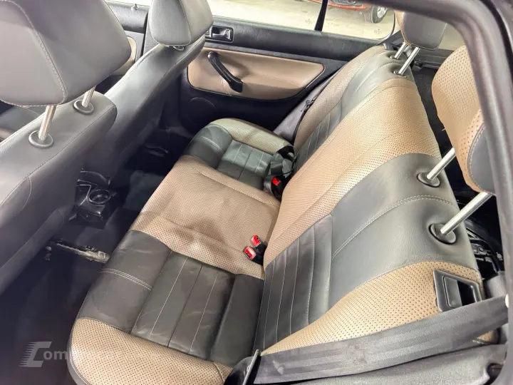 Golf 1.6 Mi Sportline 8V Flex 4P Manual