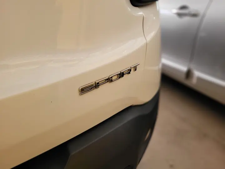 Renegade Sport 1.8 4x2 Flex 16V Mec.