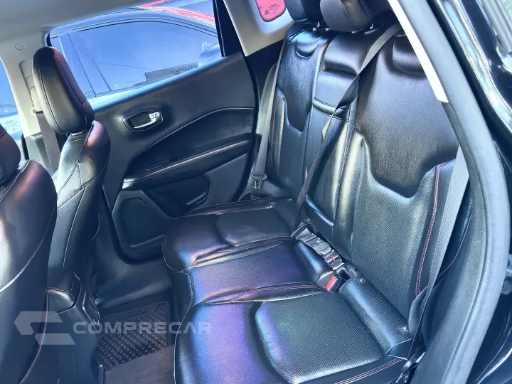 COMPASS 2.0 16V DIESEL TRAILHAWK 4X4 AUTOMÁTICO