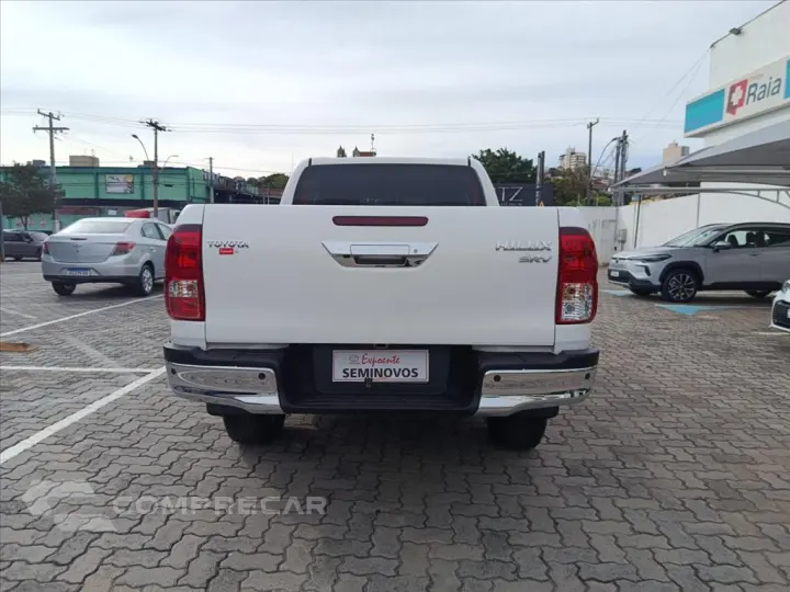 HILUX 2.8 D-4D TURBO DIESEL CD SRV 4X4 AUTOMÁTICO