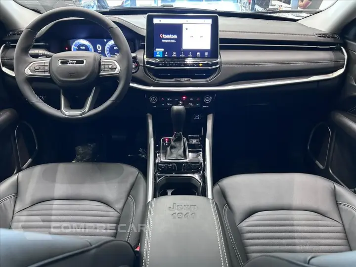COMMANDER 1.3 T270 TURBO FLEX LONGITUDE AT6