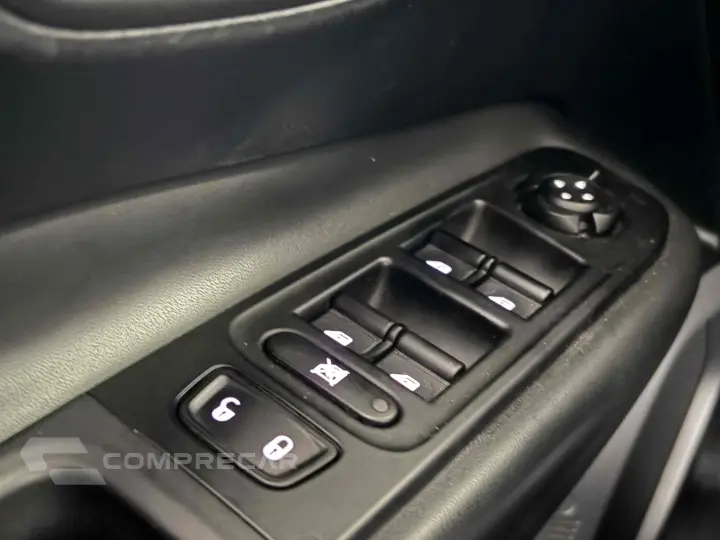 RENEGADE 1.8 16V FLEX LONGITUDE 4P AUTOMÁTICO