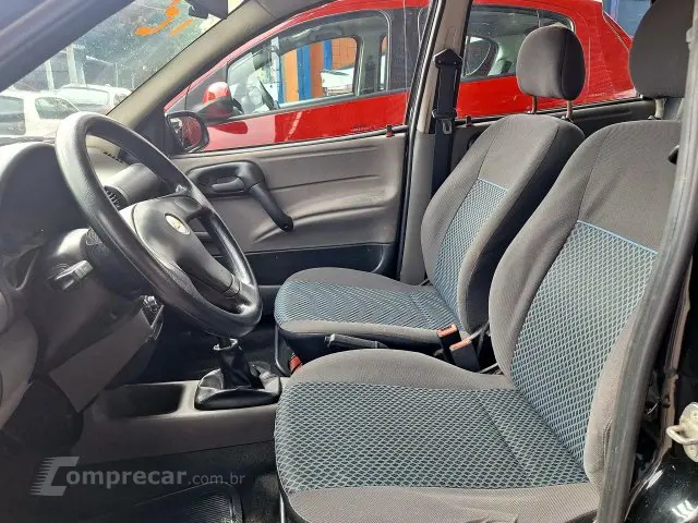 CLASSIC - 1.0 MPFI LS 8V 4P MANUAL