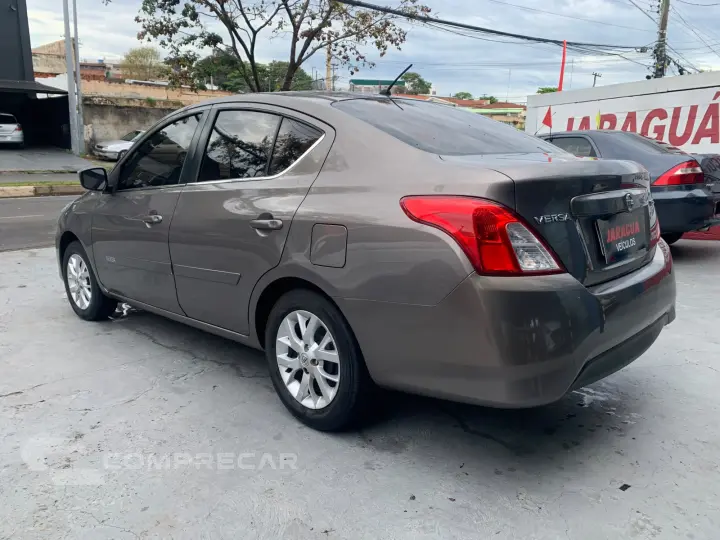 Nissan Versa SL 1.6 16V Flexstart 4P Mec.