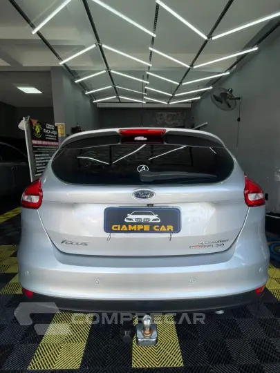 FOCUS 2.0 Titanium Hatch 16V