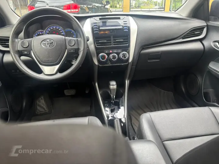 YARIS 1.5 16V Sedan XL