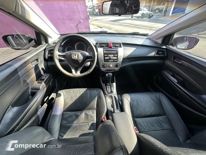 CITY 1.5 LX Sedan 16V