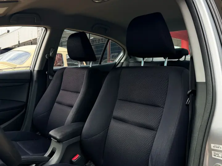 CITY 1.5 LX Sedan 16V