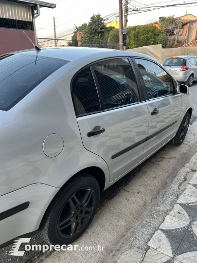 POLO SEDAN 1.6 8V