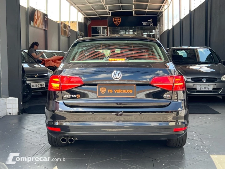 JETTA 2.0 TSI HIGHLINE 211CV GASOLINA 4P TIPTRONIC