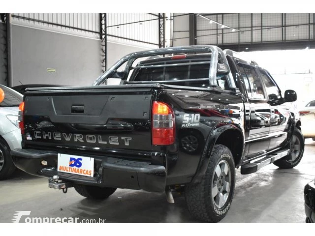S10 - 2.4 MPFI EXECUTIVE 4X2 CD 8V 4P MANUAL