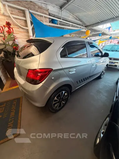 ONIX 1.4 MPFI LTZ 8V
