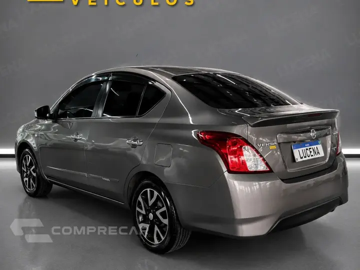 Versa 1.6 16V Flexstart Unique 4P Xtronic