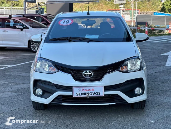 ETIOS 1.5 PLATINUM SEDAN 16V FLEX 4P AUTOMÁTICO