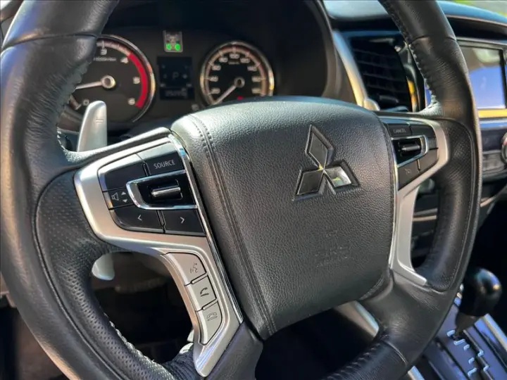 L200 TRITON 2.4 16V Turbo Sport Hpe-s CD 4X4