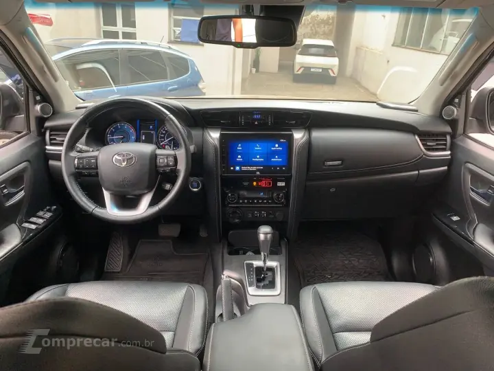 Hilux SW4 SRX 4x4 2.8 TDI 16V Dies. Aut.