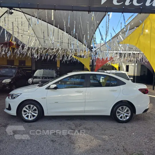 ONIX SEDAN Plus LT 1.0 12V Flex 4p Mec.