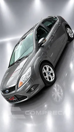 FOCUS 2.0 Titanium Hatch 16V