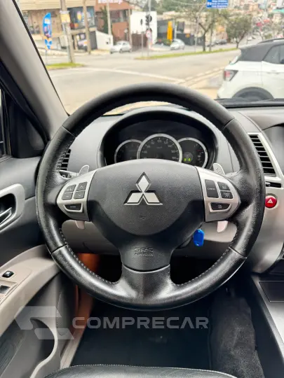 Pajero HPE 3.2 4x4 T.I. Dies. 5p Aut.