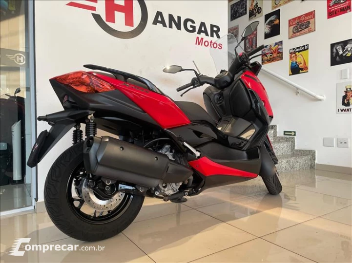 XMAX 250 CONNECTED ABS
