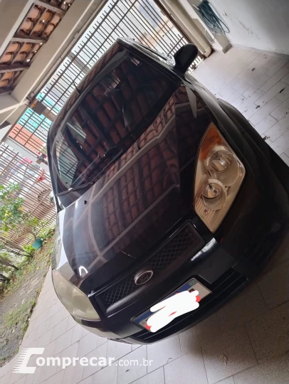 FIESTA 1.6 MPI Class Hatch 8V