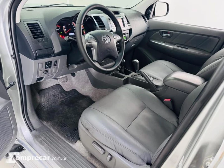 HILUX CD4X4 SRV