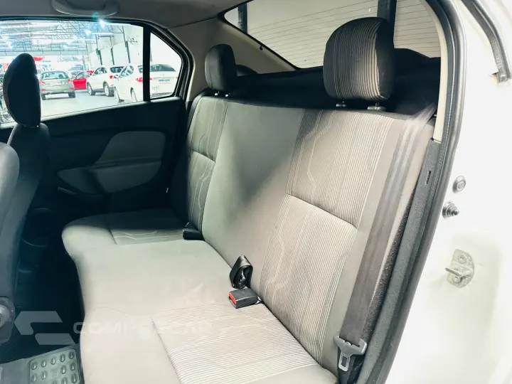 LOGAN 1.6 Expression 8V