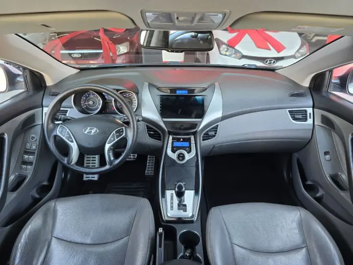 Elantra GLS 1.8 16V Aut.