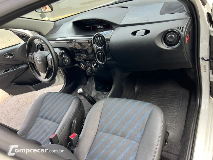 ETIOS 1.5 XS Sedan 16V