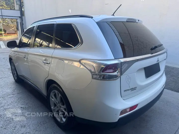 OUTLANDER 3.0 GT 4X4 V6 24V